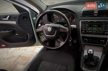 Универсал Skoda Octavia 2010 в 