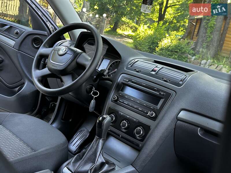 Універсал Skoda Octavia 2011 в Дрогобичі
