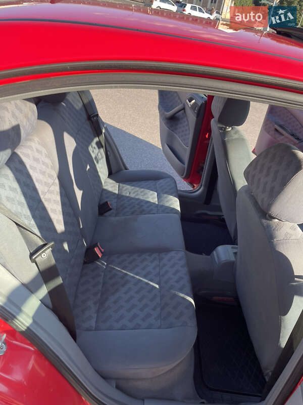 Лифтбек Skoda Octavia 1998 в Харькове