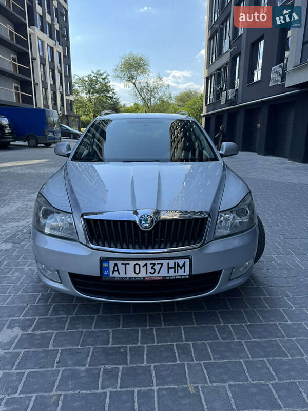 Универсал Skoda Octavia 2012 в Ивано-Франковске