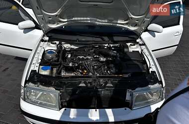 Лифтбек Skoda Octavia 2004 в 