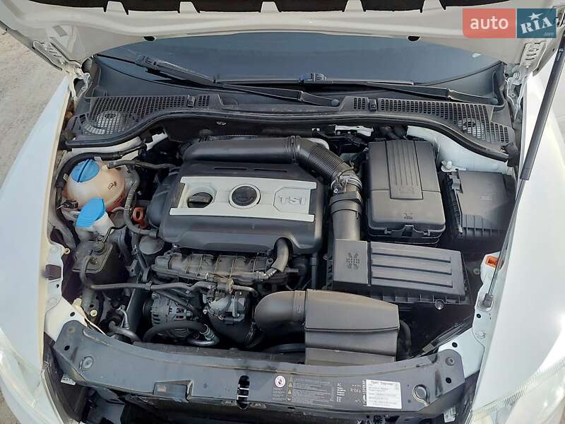 Лифтбек Skoda Octavia 2012 в Кропивницком