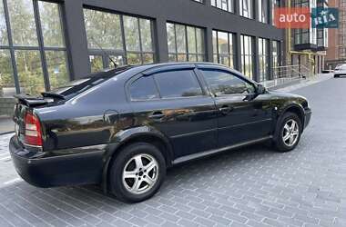 Лифтбек Skoda Octavia 2008 в 