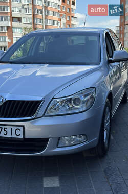 Лифтбек Skoda Octavia 2009 в 