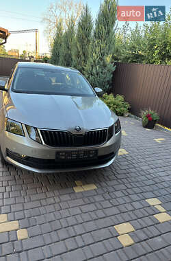 Ліфтбек Skoda Octavia 2017 в Павлограді