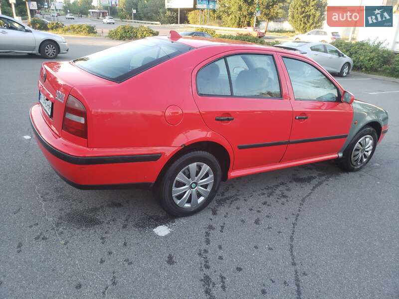Лифтбек Skoda Octavia 1999 в Вышгороде