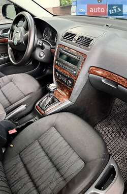 Лифтбек Skoda Octavia 2012 в 