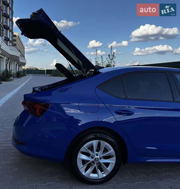 Лифтбек Skoda Octavia 2021 в Киеве