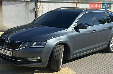 Універсал Skoda Octavia 2017 в Дніпрі
