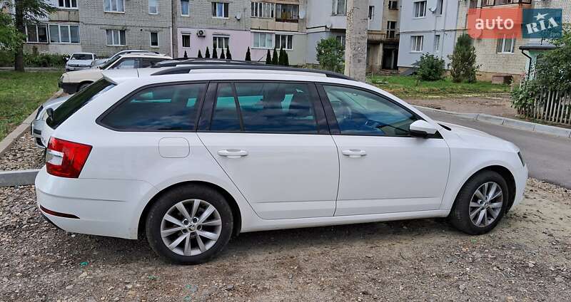 Универсал Skoda Octavia 2020 в Бориславе