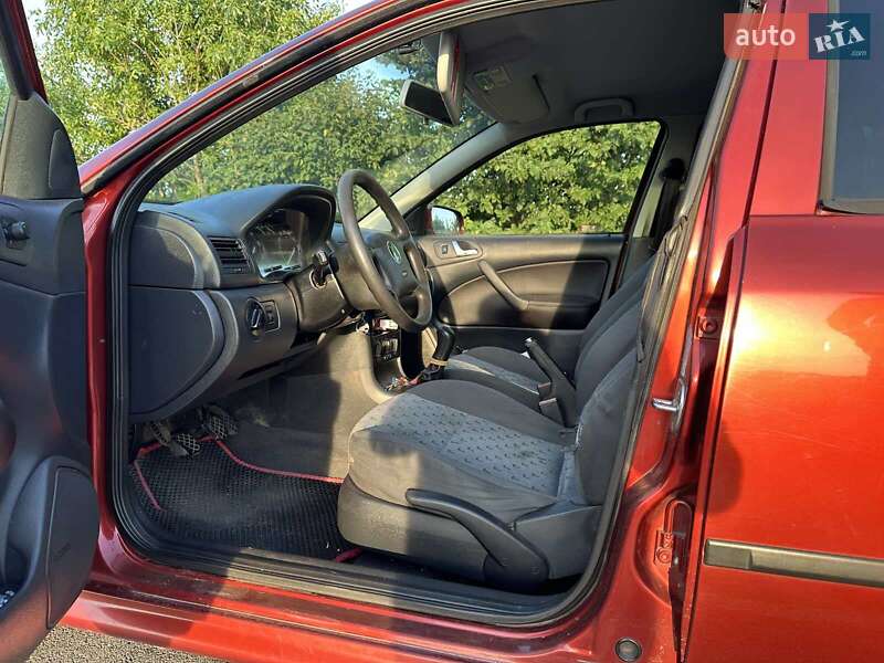 Лифтбек Skoda Octavia 2002 в Миргороде