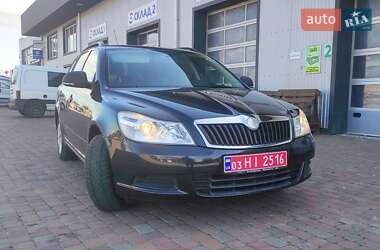 Универсал Skoda Octavia 2010 в Сарнах