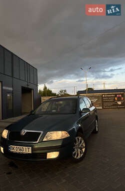 Универсал Skoda Octavia 2008 в Ровно