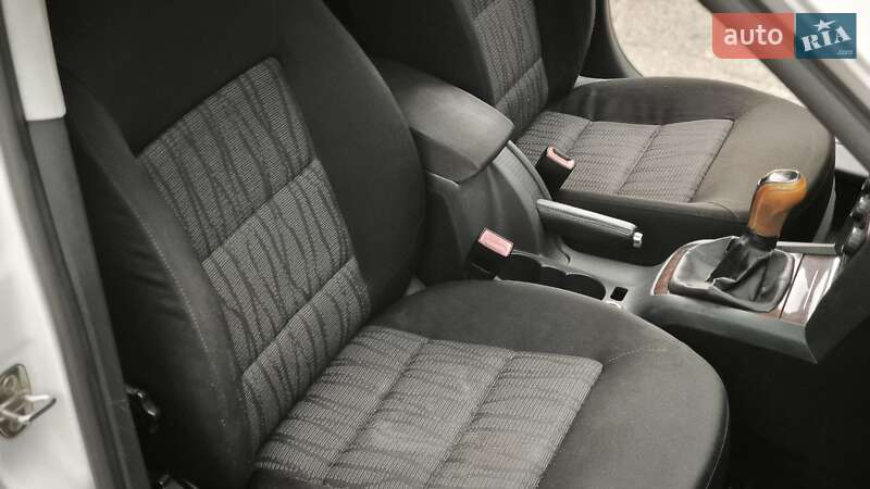 Лифтбек Skoda Octavia 2011 в Днепре