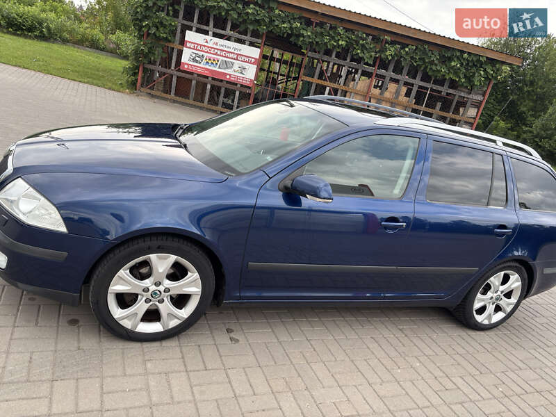 Универсал Skoda Octavia 2008 в Нововолынске