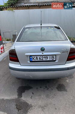 Лифтбек Skoda Octavia 1999 в 