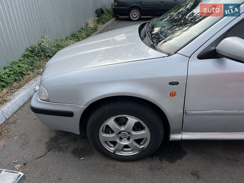Лифтбек Skoda Octavia 1999 в Киеве