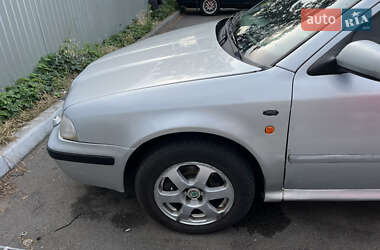 Лифтбек Skoda Octavia 1999 в 