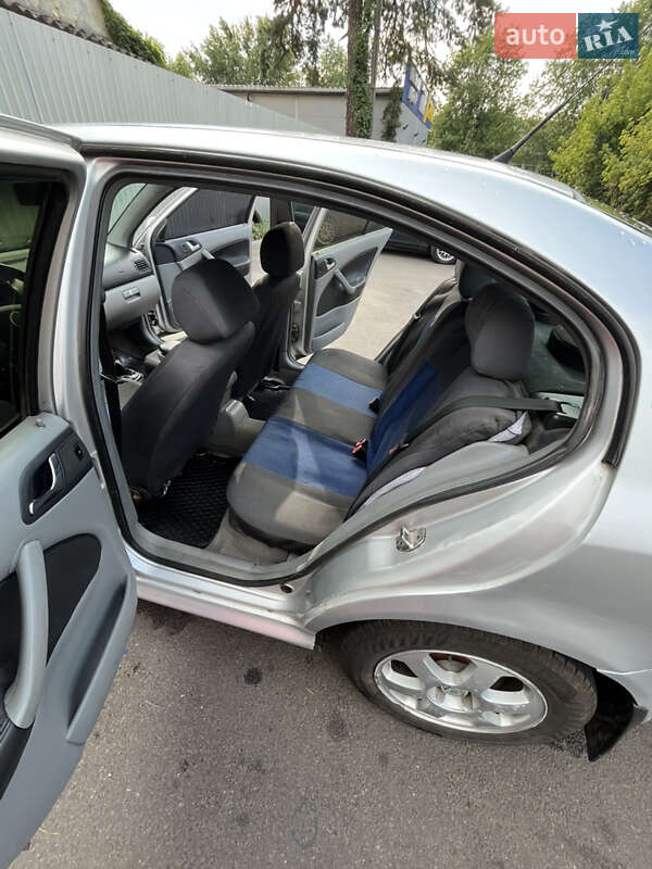 Лифтбек Skoda Octavia 1999 в Киеве