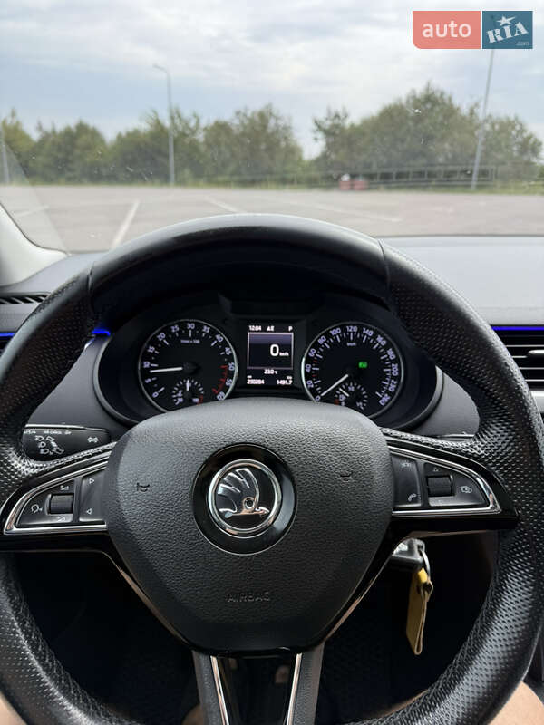 Універсал Skoda Octavia 2016 в Яворові