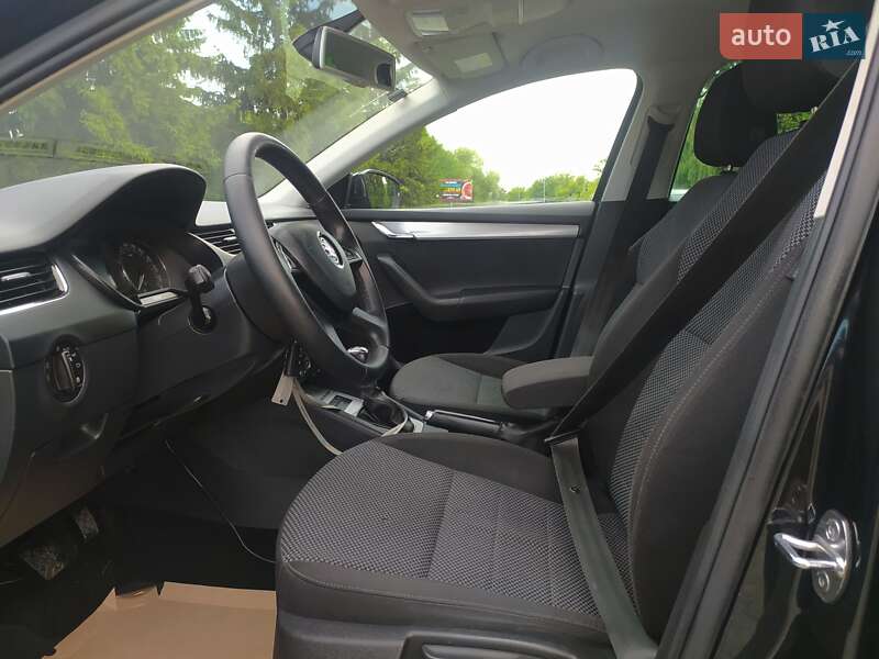 Универсал Skoda Octavia 2015 в Дубно