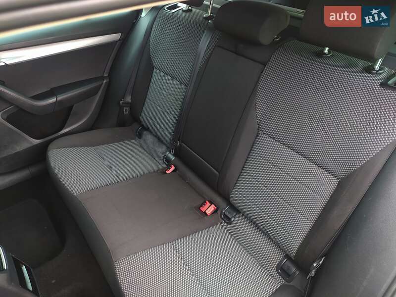 Универсал Skoda Octavia 2015 в Дубно