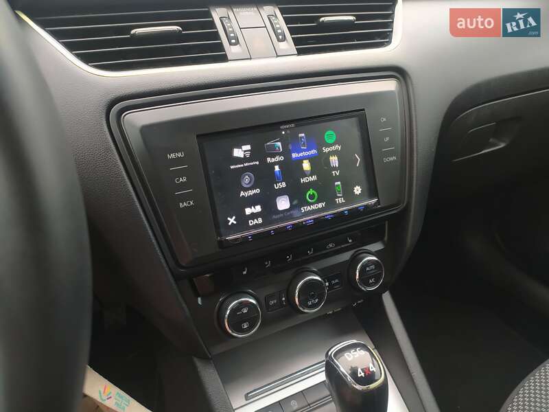 Универсал Skoda Octavia 2015 в Дубно