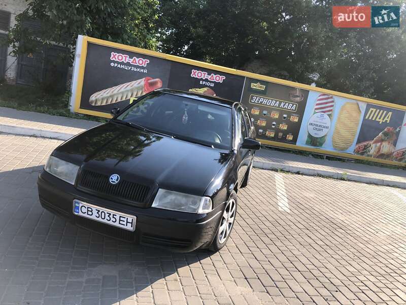 Лифтбек Skoda Octavia 2000 в Варве