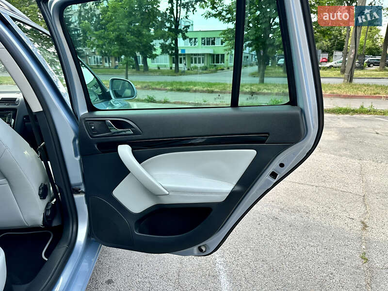 Универсал Skoda Octavia 2009 в Виннице