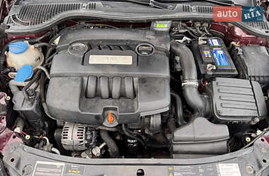 Лифтбек Skoda Octavia 2009 в 