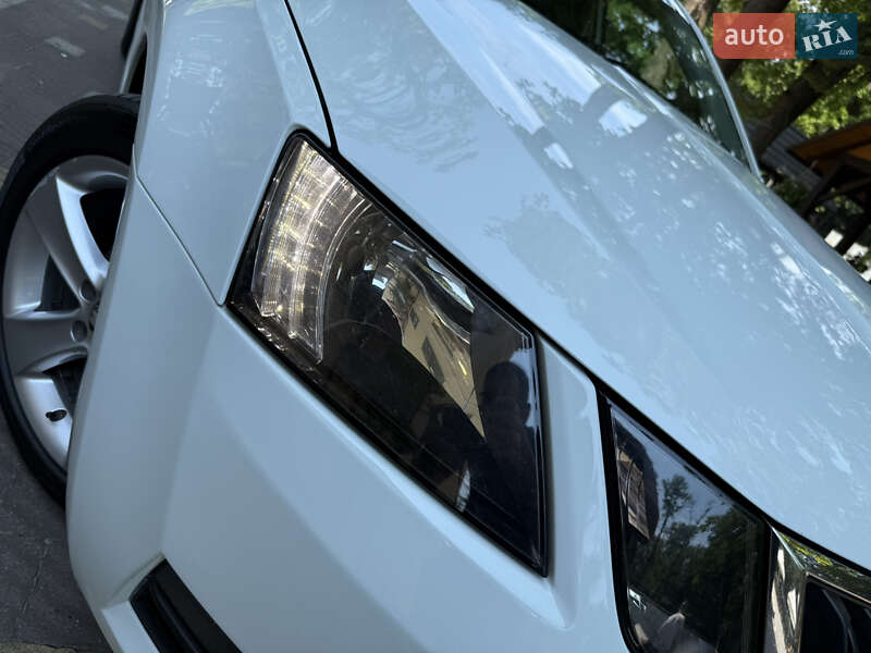 Универсал Skoda Octavia 2017 в Дрогобыче