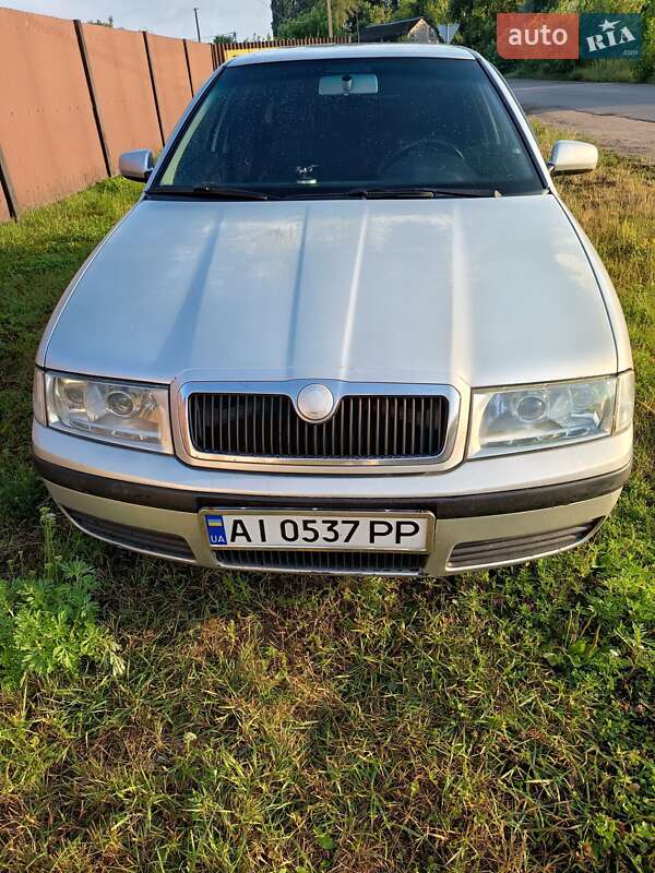 Лифтбек Skoda Octavia 2001 в Попельне