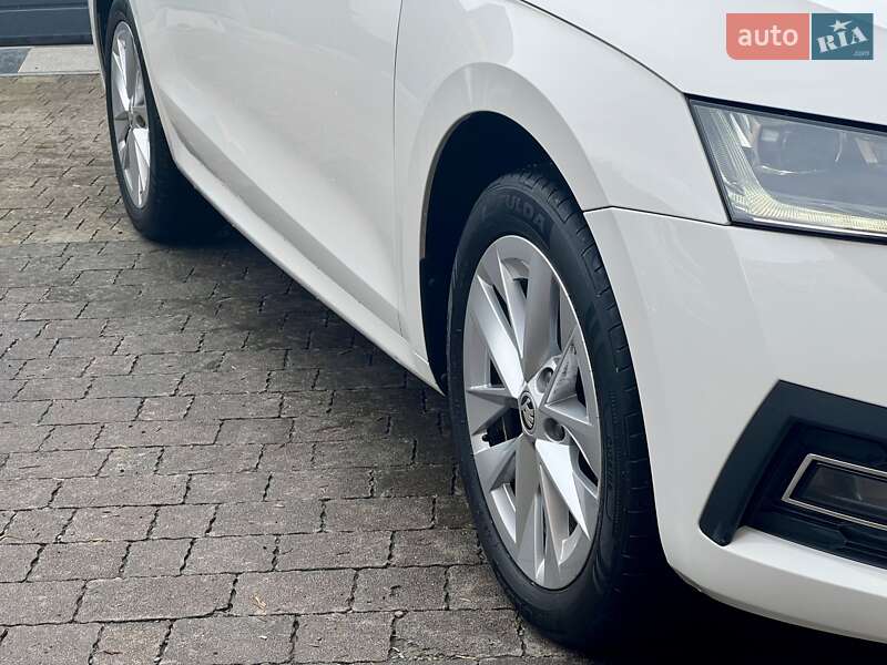Лифтбек Skoda Octavia 2020 в Мукачево