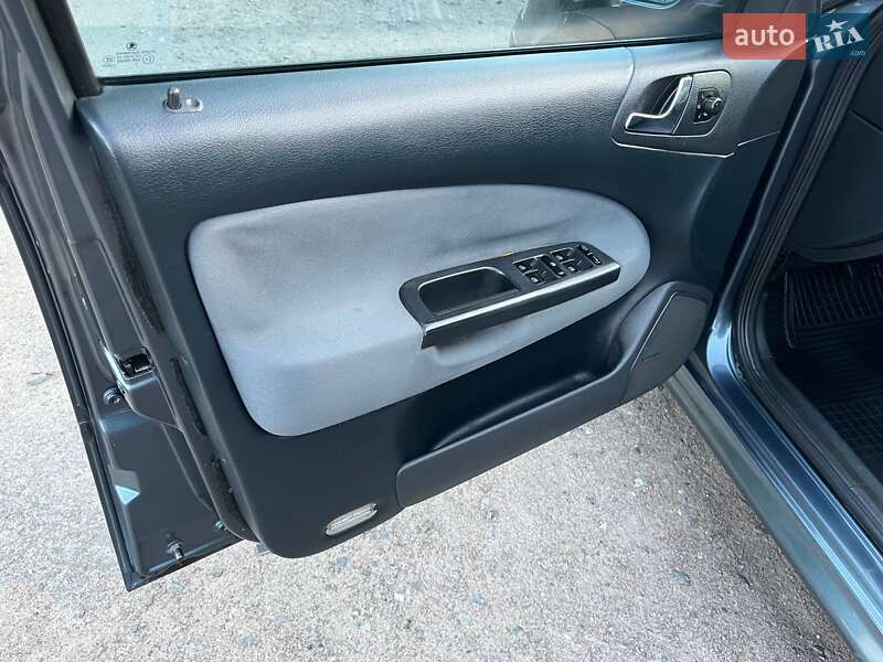 Лифтбек Skoda Octavia 2006 в Первомайске