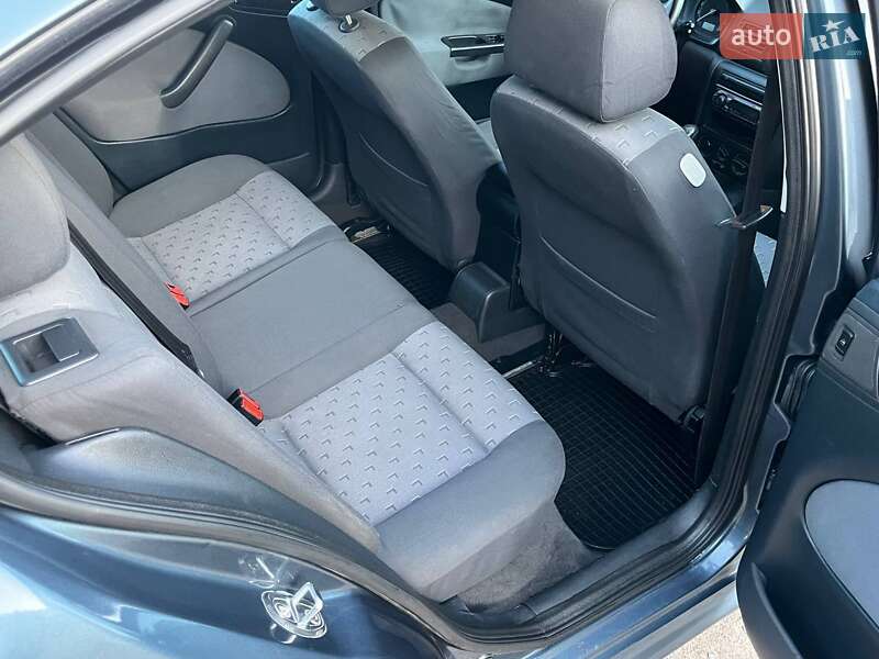 Лифтбек Skoda Octavia 2006 в Первомайске