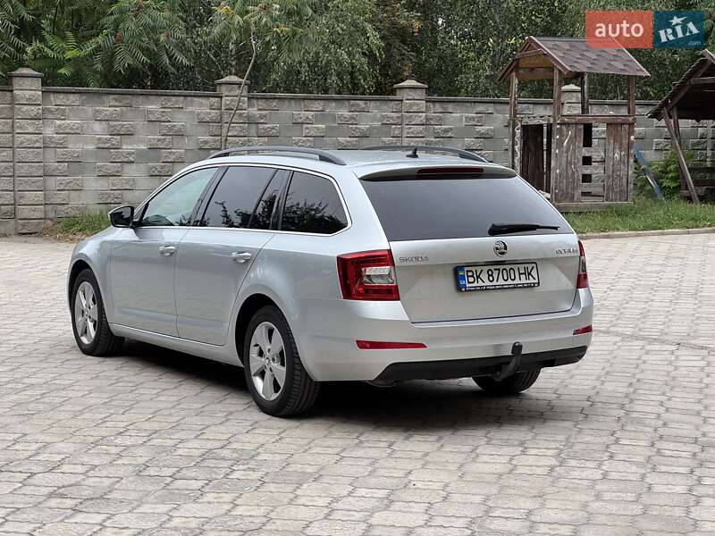 Универсал Skoda Octavia 2016 в Ровно