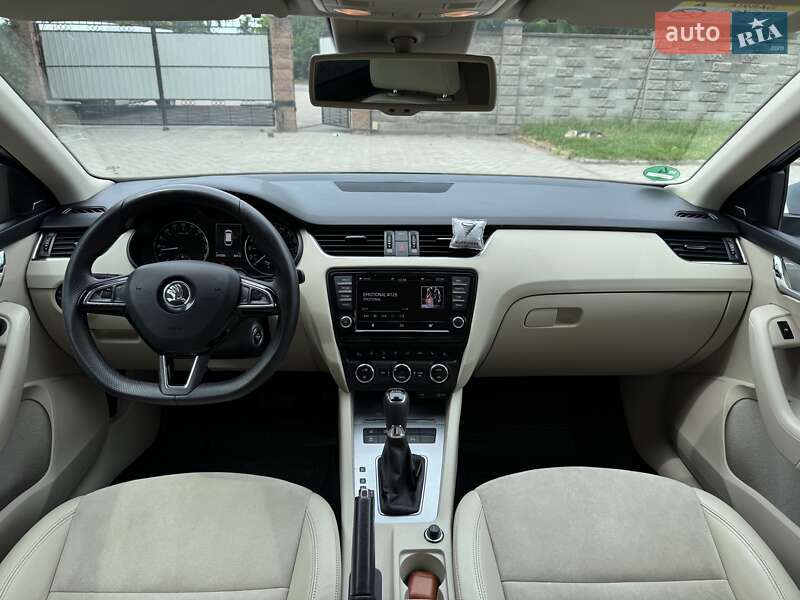 Универсал Skoda Octavia 2016 в Ровно