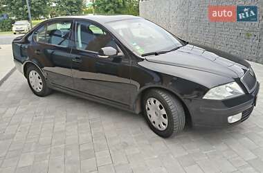 Лифтбек Skoda Octavia 2008 в 