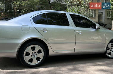 Лифтбек Skoda Octavia 2012 в 