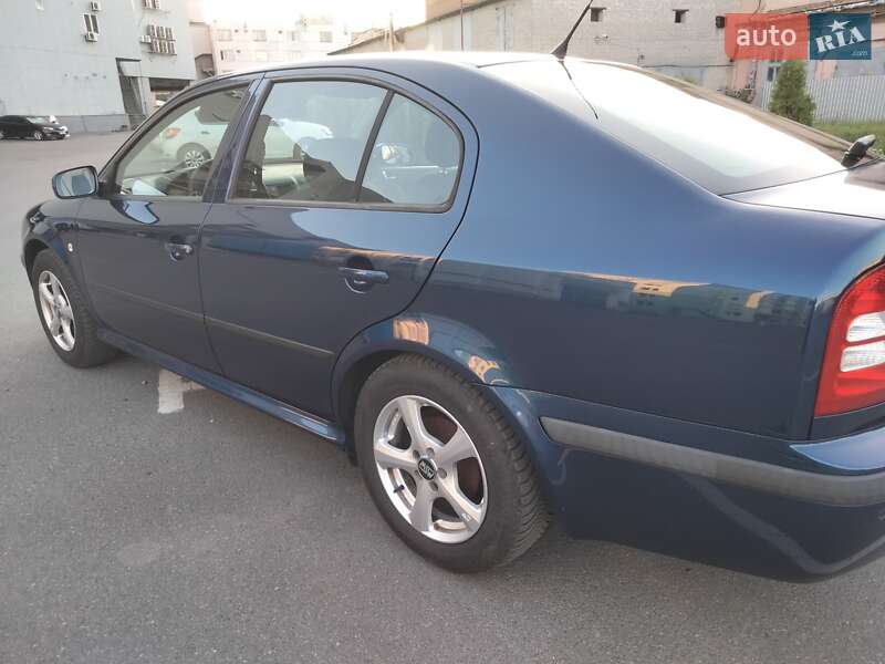 Лифтбек Skoda Octavia 2008 в Полтаве
