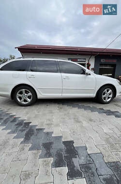 Универсал Skoda Octavia 2012 в 
