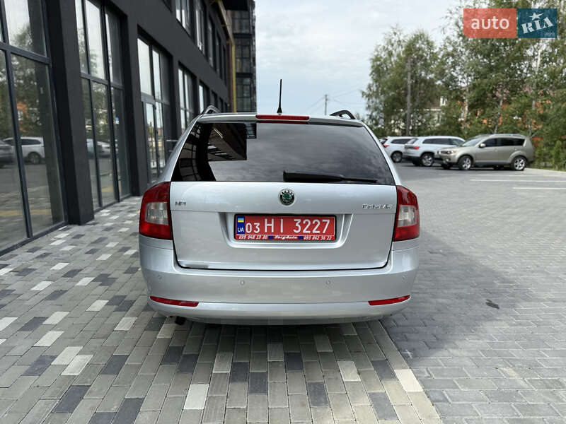 Универсал Skoda Octavia 2010 в Полтаве