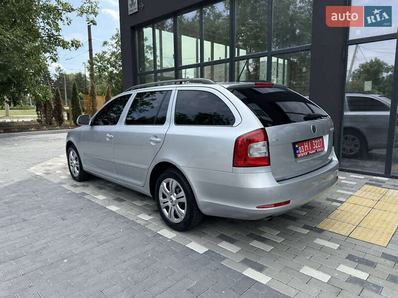 Универсал Skoda Octavia 2010 в Полтаве