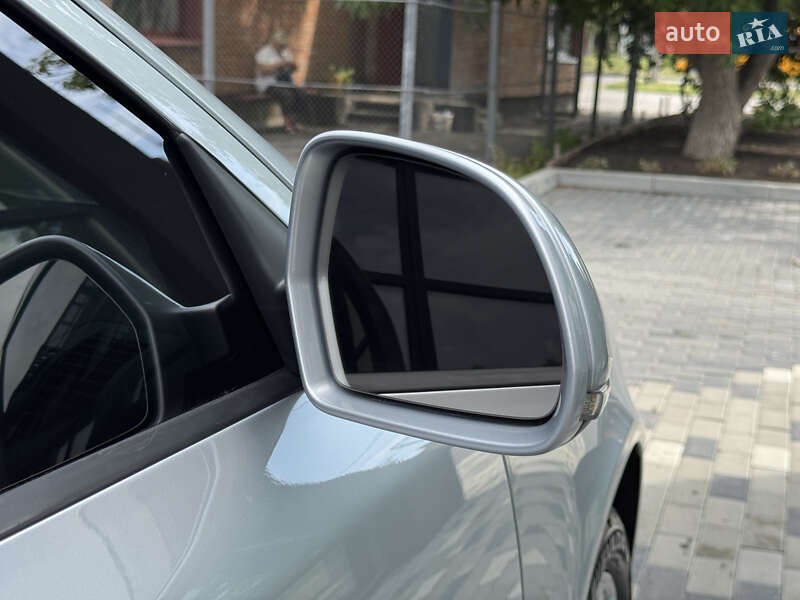 Универсал Skoda Octavia 2010 в Полтаве