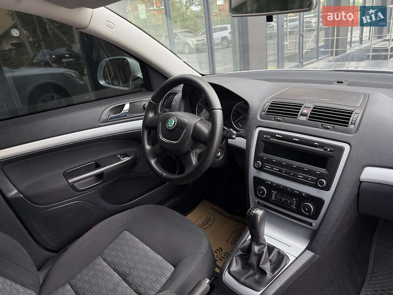 Универсал Skoda Octavia 2010 в Полтаве