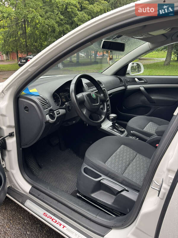 Лифтбек Skoda Octavia 2012 в Львове