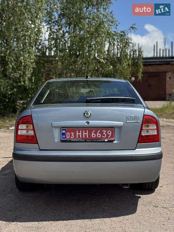 Лифтбек Skoda Octavia 2005 в Чернигове