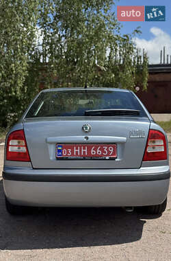 Лифтбек Skoda Octavia 2005 в 