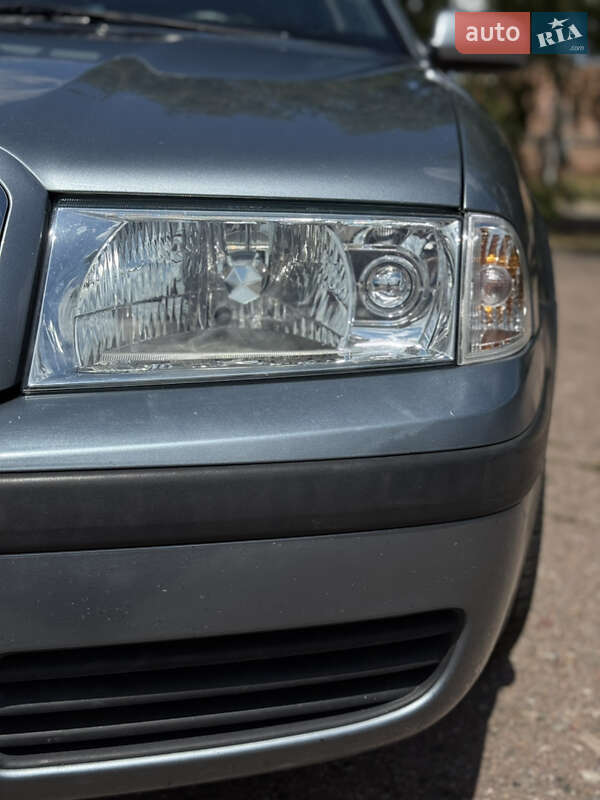 Лифтбек Skoda Octavia 2005 в Чернигове