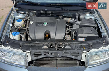 Лифтбек Skoda Octavia 2005 в 
